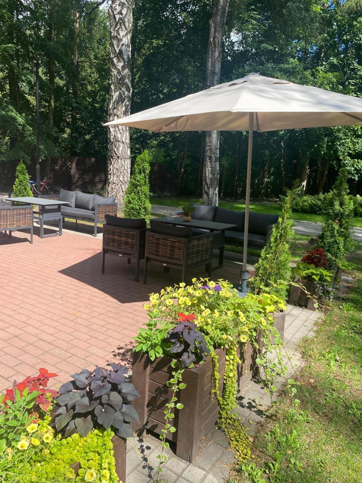 Hotel Restauracja Cztery Pory Roku Orneta Exteriör bild