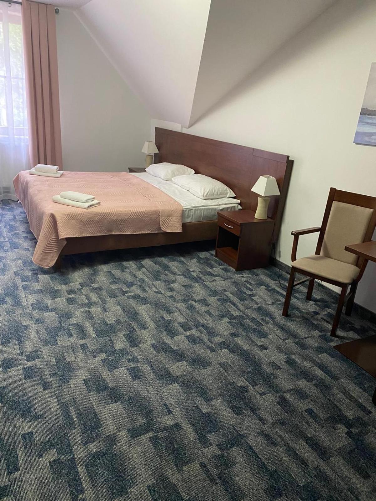 Hotel Restauracja Cztery Pory Roku Orneta Exteriör bild