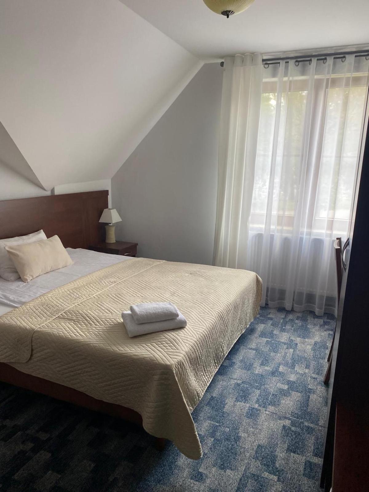 Hotel Restauracja Cztery Pory Roku Orneta Exteriör bild