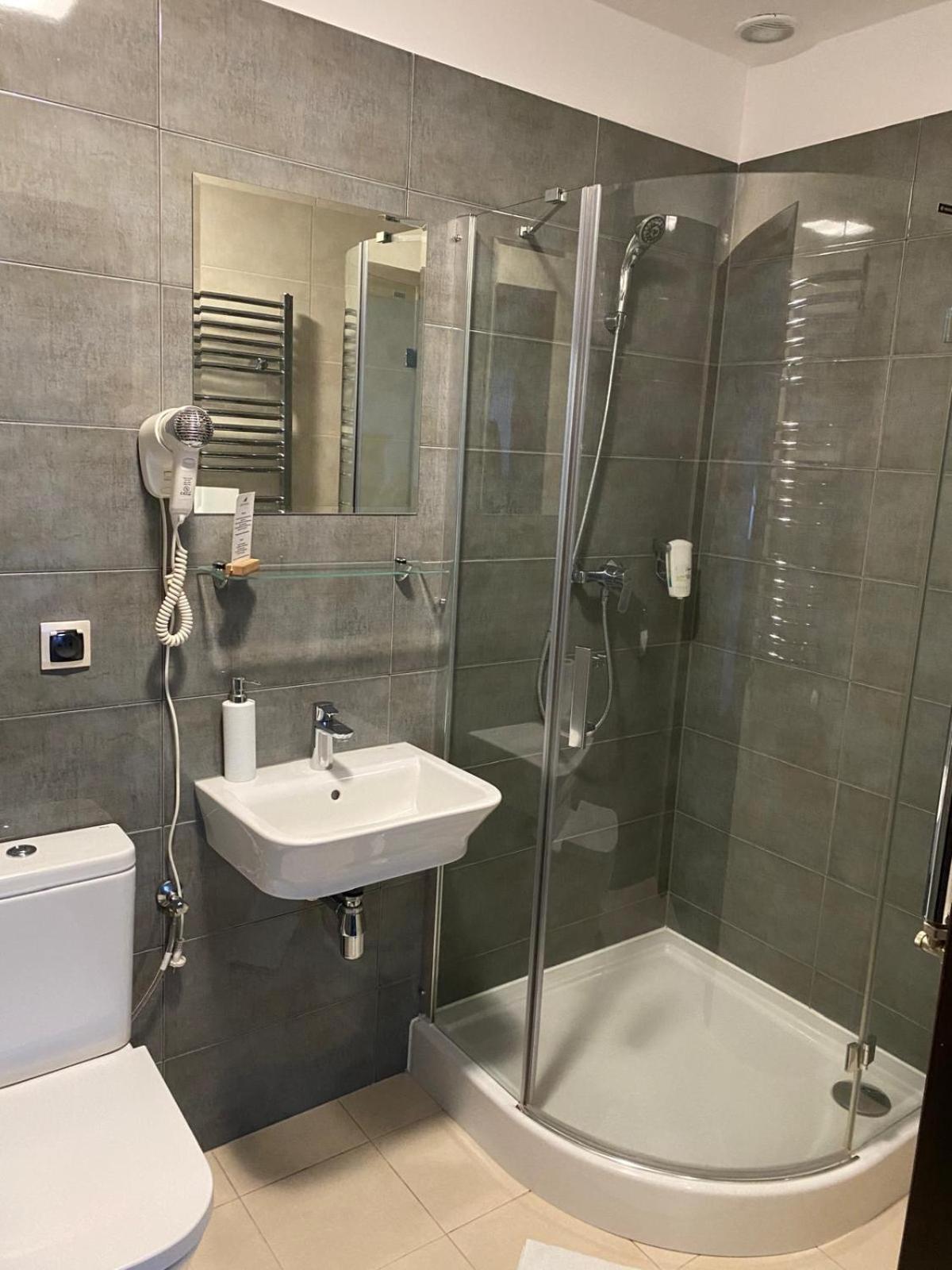 Hotel Restauracja Cztery Pory Roku Orneta Exteriör bild