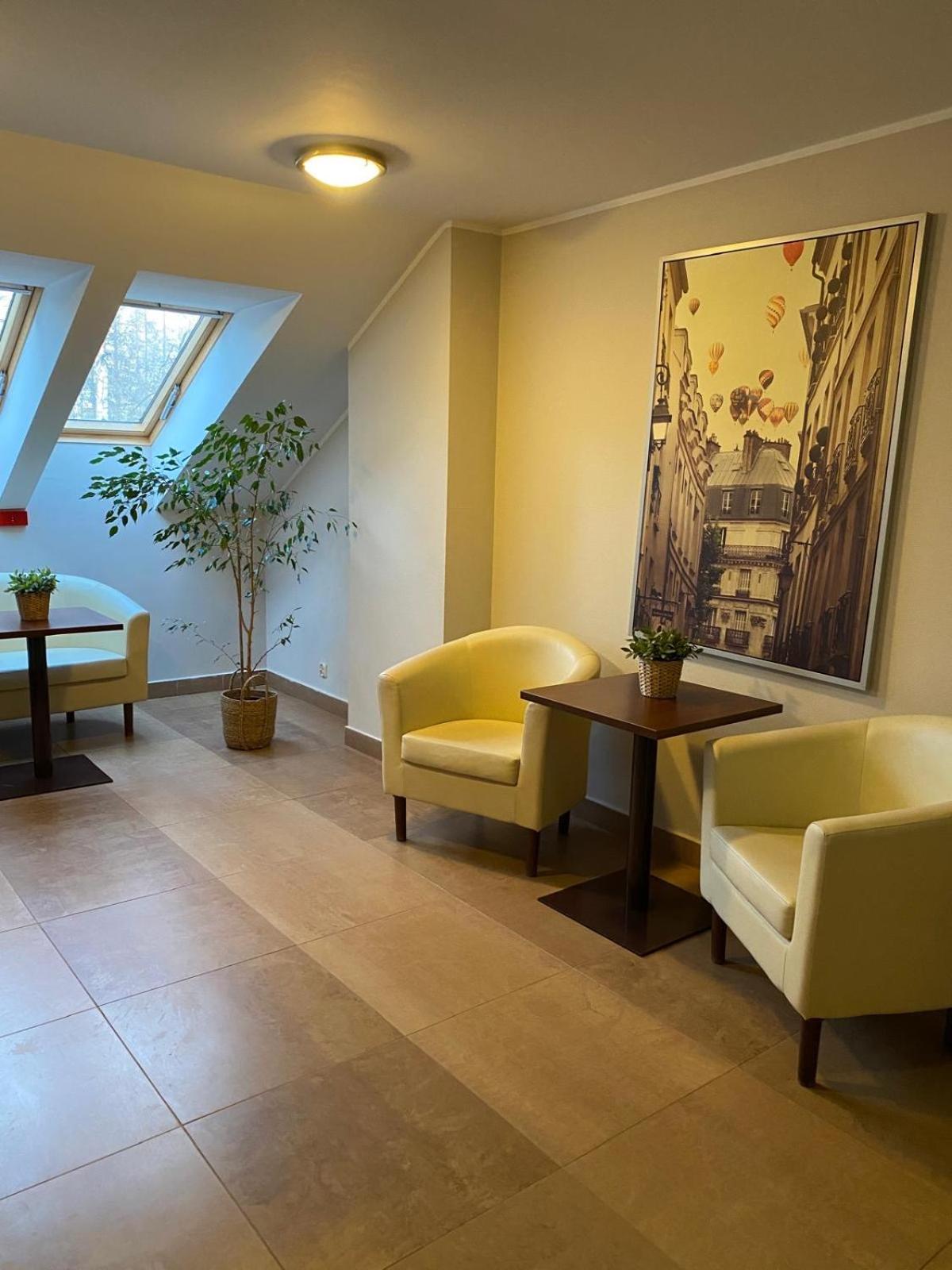 Hotel Restauracja Cztery Pory Roku Orneta Exteriör bild